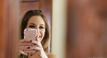 Guy fucks ສາວສັດ busty ໃນ pussy