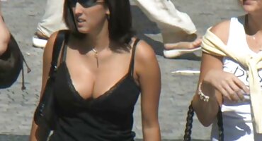 ຜິວເນື້ອສີຂາວທີ່ມີນົມງາມໄດ້ຮັບ Ecstasy ສຸດ boner ຂອງ guy