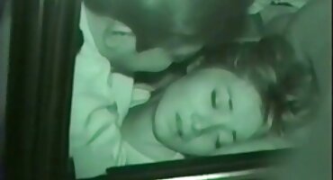 ເດັກນ້ອຍທີ່ສວຍງາມໄດ້ເຮັດໃຫ້ມີຄວາມແປກໃຈທີ່ເປັນສຸກກັບຜູ້ຊາຍແລະໄດ້ຕົກລົງທີ່ຈະ Anal