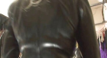 ແຟນ cumshot ໃບຫນ້າໃຫຍ່ຫຼັງຈາກຄໍເລິກ