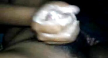 ນາງໄດ້ເລືອກເອົານັກຮຽນທີ່ດີທີ່ສຸດແລະໄດ້ຮັບລາງວັນໃນຮູບແບບຂອງການຮ່ວມເພດ