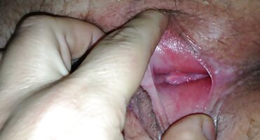 ລາວບໍ່ໄດ້ທຳລາຍແລະດູດເພື່ອນຮ່ວມງານໃນຂະນະທີ່ບໍ່ມີໃຜເຫັນລາວ