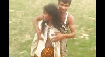 ເດັກຍິງອ່ອນໂຍນແມ່ນພ້ອມທີ່ຈະຈັດການ lover ຂອງແຫ້ງ