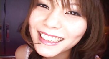 ຜິວເນື້ອສີຂາວທີ່ມີ tits ໃຫຍ່ໃຊ້ເວລາ pussy ໃຫຍ່ dick mulatto