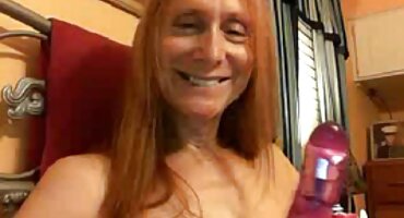 ຂ້າພະເຈົ້າໄດ້ດູດ cock ໃຫຍ່ຂອງຜູ້ຊາຍເພື່ອຊ່ວຍໃຫ້ໄດ້ຮັບອອກຈາກກໍາແພງຫີນ