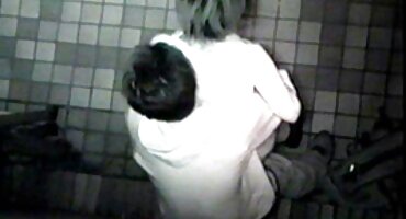 ພໍ່ແມ່ຢູ່ເຮືອນ,ສະນັ້ນໃຫ້ຂ້ອຍດູດເຈົ້າຢູ່ທາງເຂົ້າ