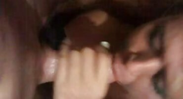 ພະນັກງານ PornHub Busty masturbates ເພື່ອເຮັດໃຫ້ທ່ານມີກັບນາງ