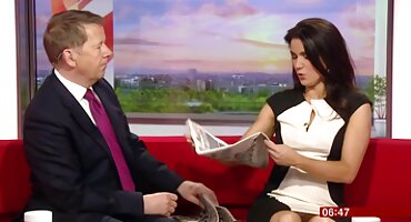 ເດັກຍິງຜິວເນື້ອສີຂາວໄດ້ພັດທະນາຮູຮູທະວານໃນຕໍາແຫນ່ງທີ່ສະດວກສະບາຍ