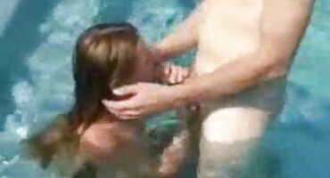 Uraraka ແລະ Momo fuck ຢູ່ເທິງຕຽງໃນສາມຮູທະວານ