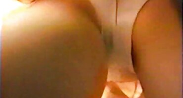 ປີໃຫມ່ຂອງ eve fucking ເປັນ slut ຫນຸ່ມໃນຖ້ໍາຮ້ອນ