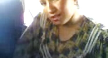 Slutty stepmom ບໍ່ໄດ້ລໍຖ້າພໍ່ອີກເທື່ອຫນຶ່ງແລະດູດ stepson