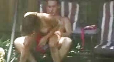 Latina ທີ່ສວຍງາມໃນອາບນ້ໍາໄດ້ຮ່ວມເພດກັບຄົນແປກຫນ້າ