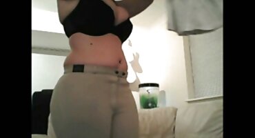 Babe ອາຍຸ 19 ປີພະຍາຍາມຮ່ວມເພດກັບຜູ້ຊາຍລັດເຊຍຮ້ອນ