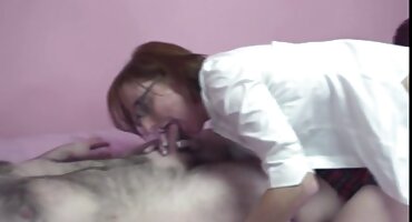 Blowjob ຄໍກັບ drool ພໍໃຈ bitch ຂອງແຟນຂອງນາງຫຼັງຈາກເຮັດວຽກ